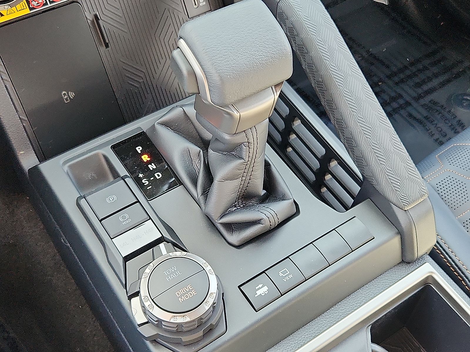 2026 Toyota 4Runner Platinum - Photo 17