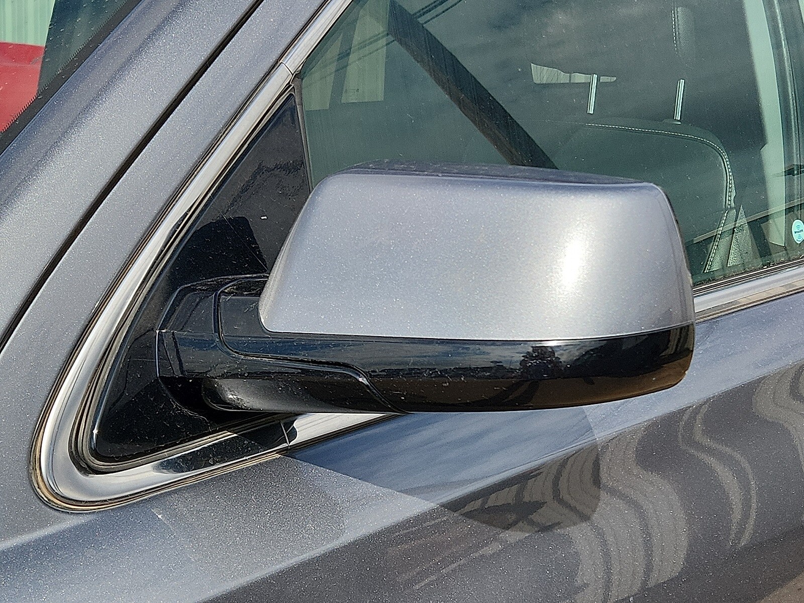 2019 Chevrolet Tahoe LT photo 3