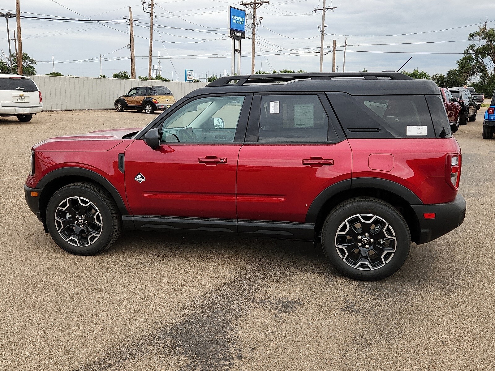 2025 Ford Bronco Sport Outer Banks photo 2