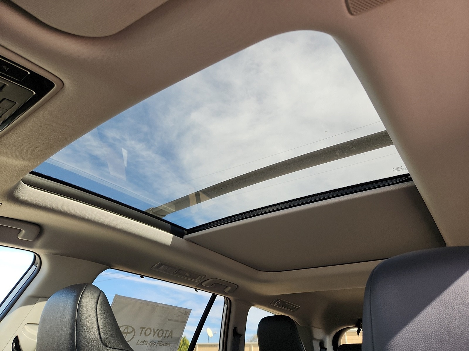 2026 Toyota Grand Highlander XLE photo 4