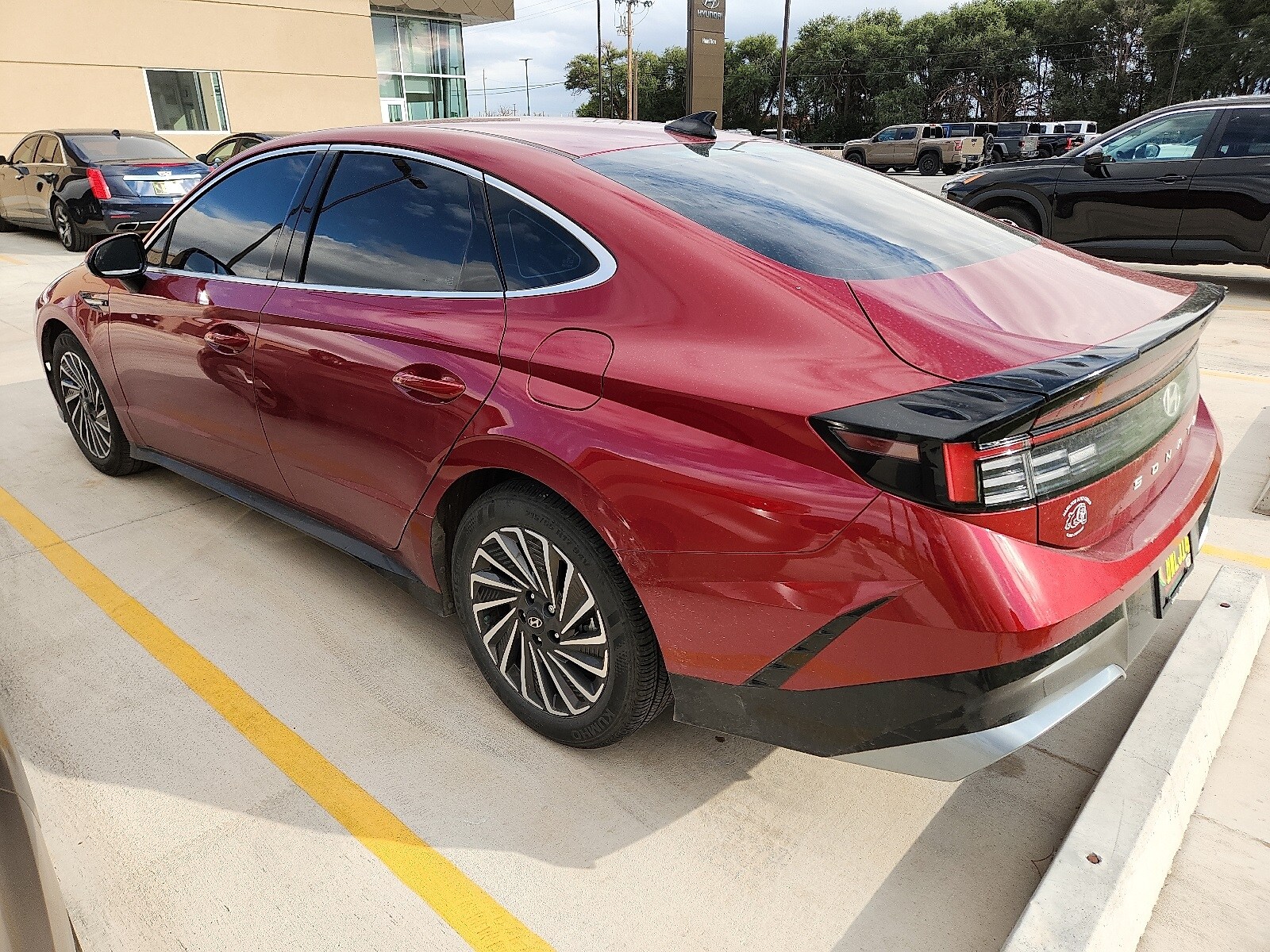 2024 Hyundai Sonata Hybrid SEL photo 2