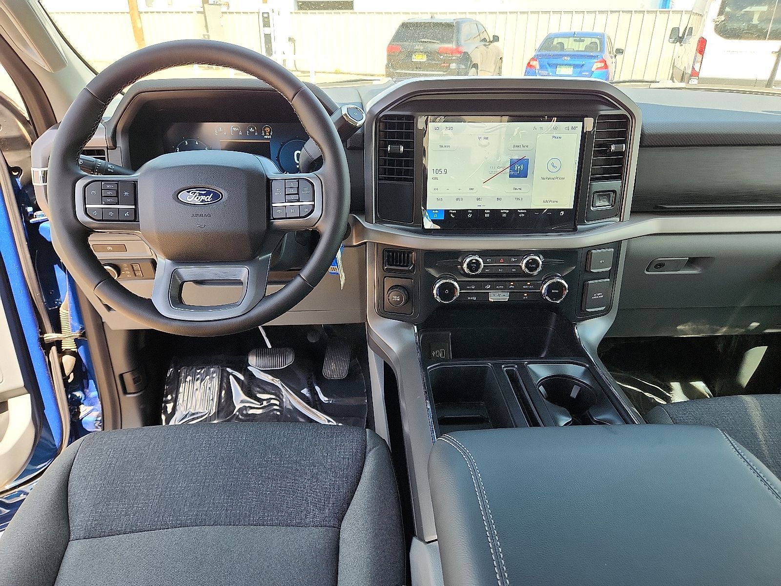 2025 Ford F-150 XLT - Photo 9