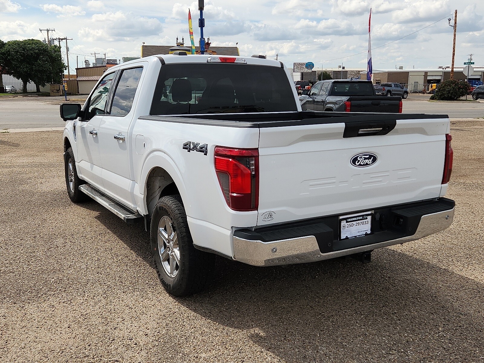2024 Ford F-150 XLT photo 3