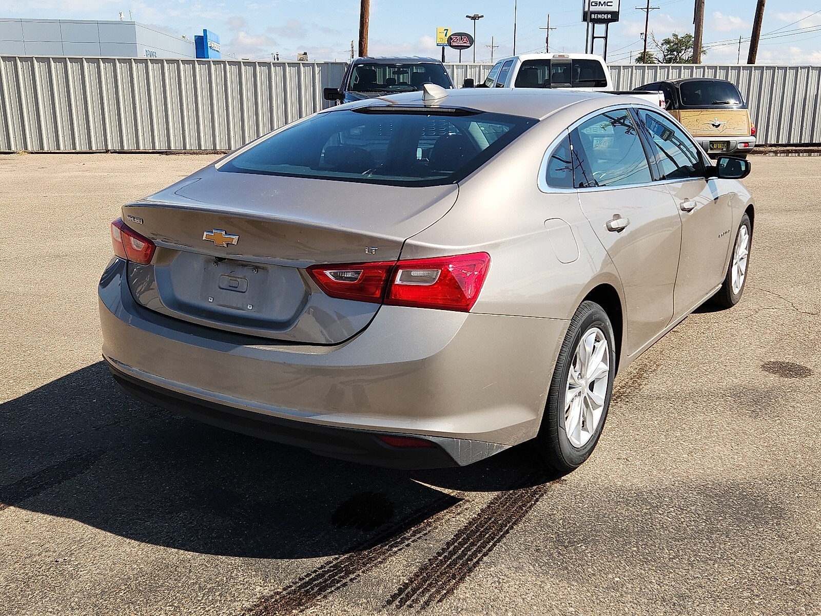 2023 Chevrolet Malibu 1LT photo 4