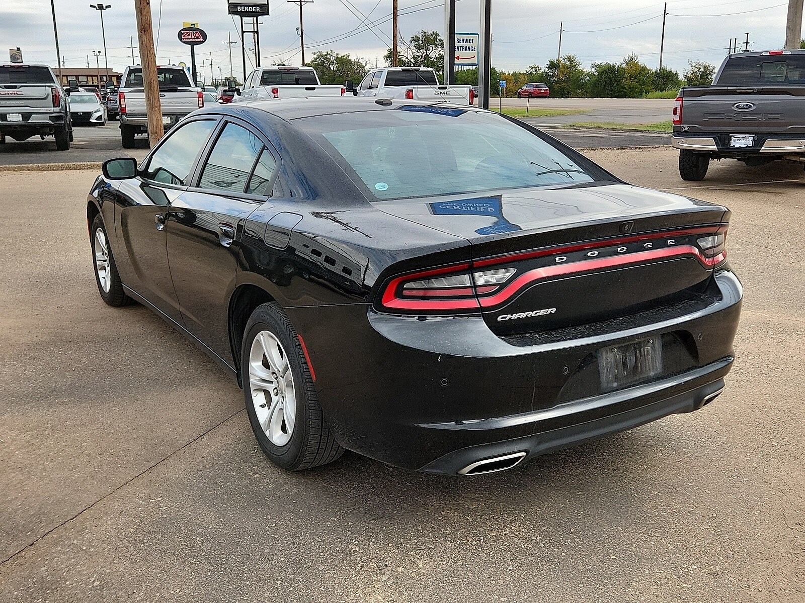 2022 Dodge Charger SXT photo 2