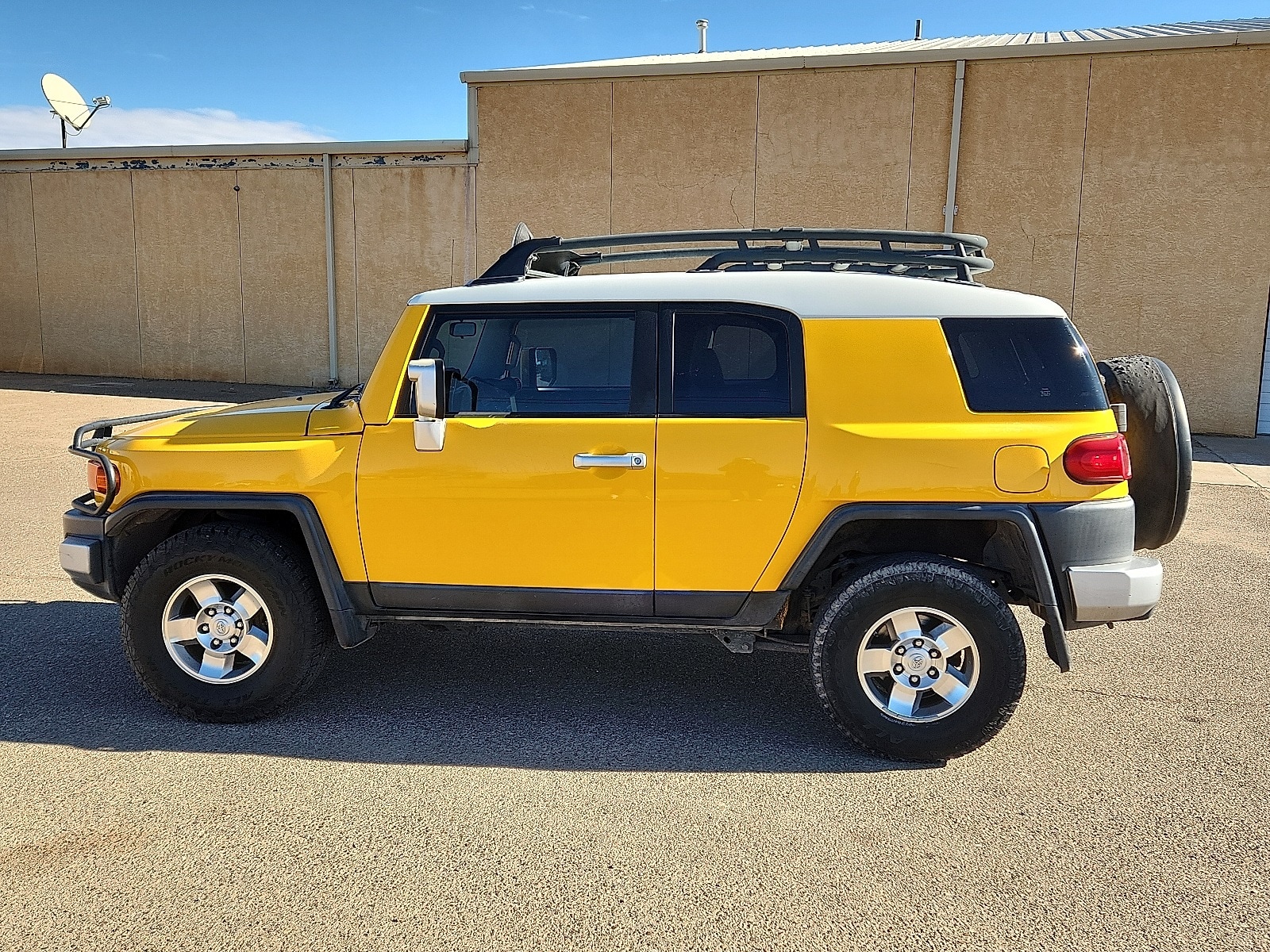 Used 2008 Toyota FJ Cruiser Base with VIN JTEBU11F380103118 for sale in Clovis, NM