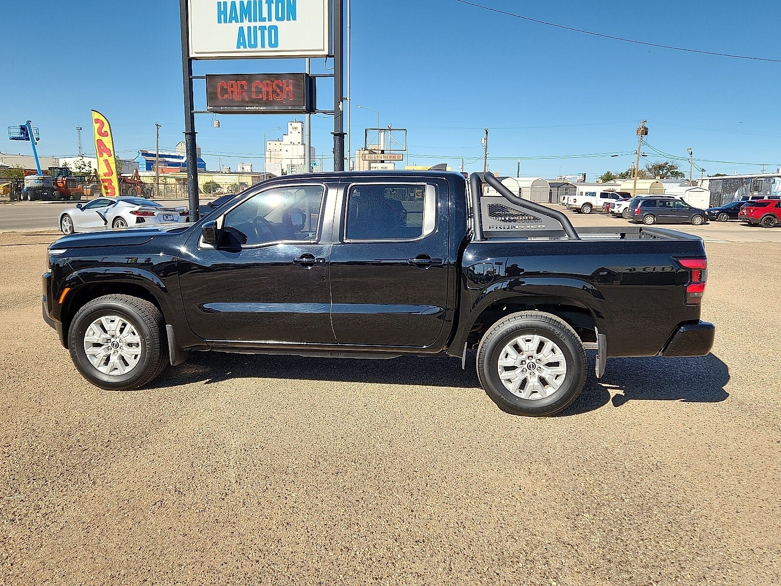 2023 Nissan Frontier SV photo 2