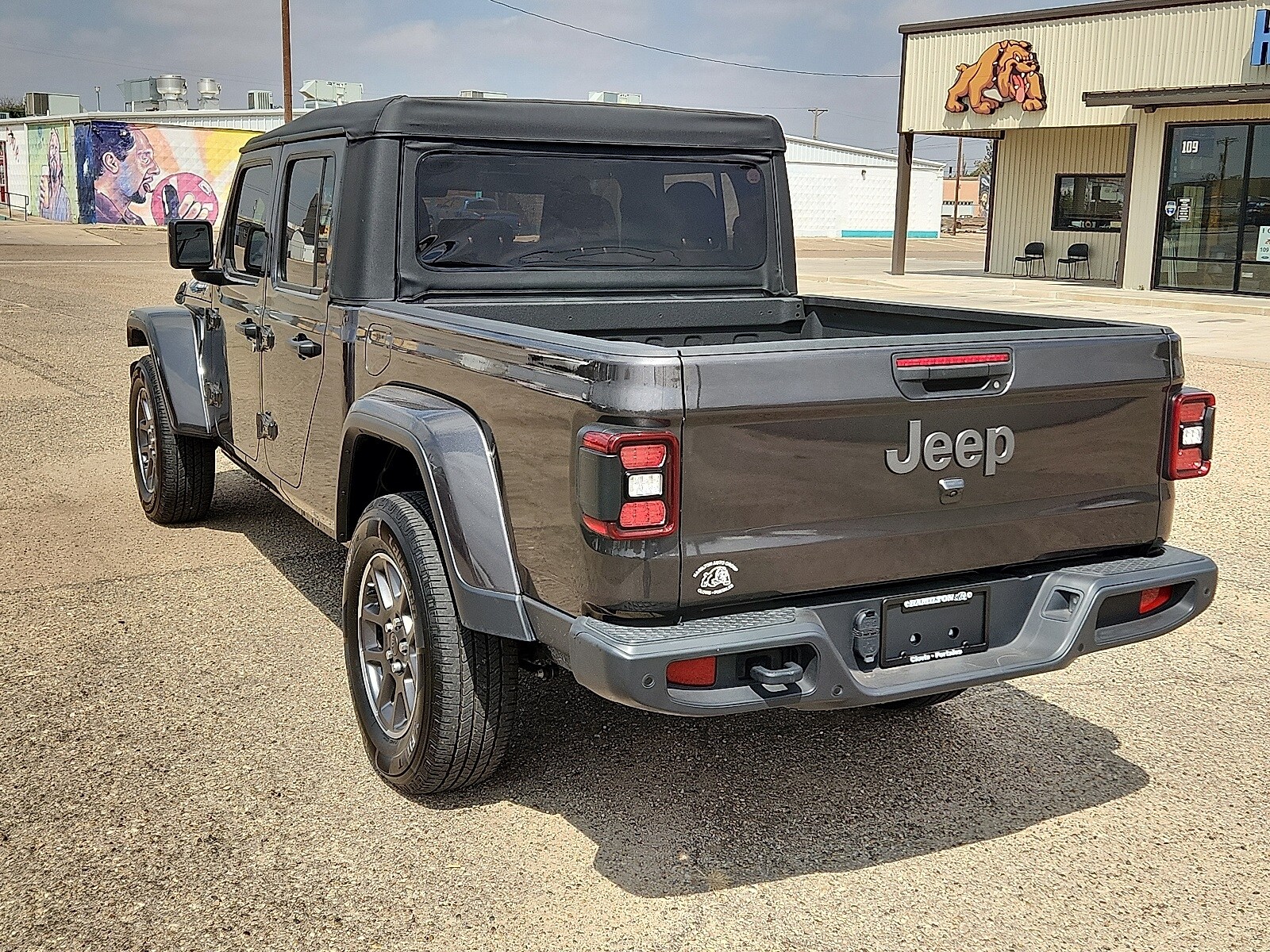 2021 Jeep Gladiator Sport photo 3