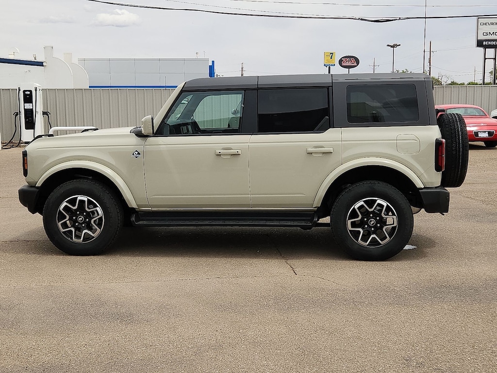 New 2025 Ford Bronco Outer Banks SUV