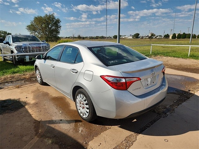 2016 Toyota Corolla S photo 3