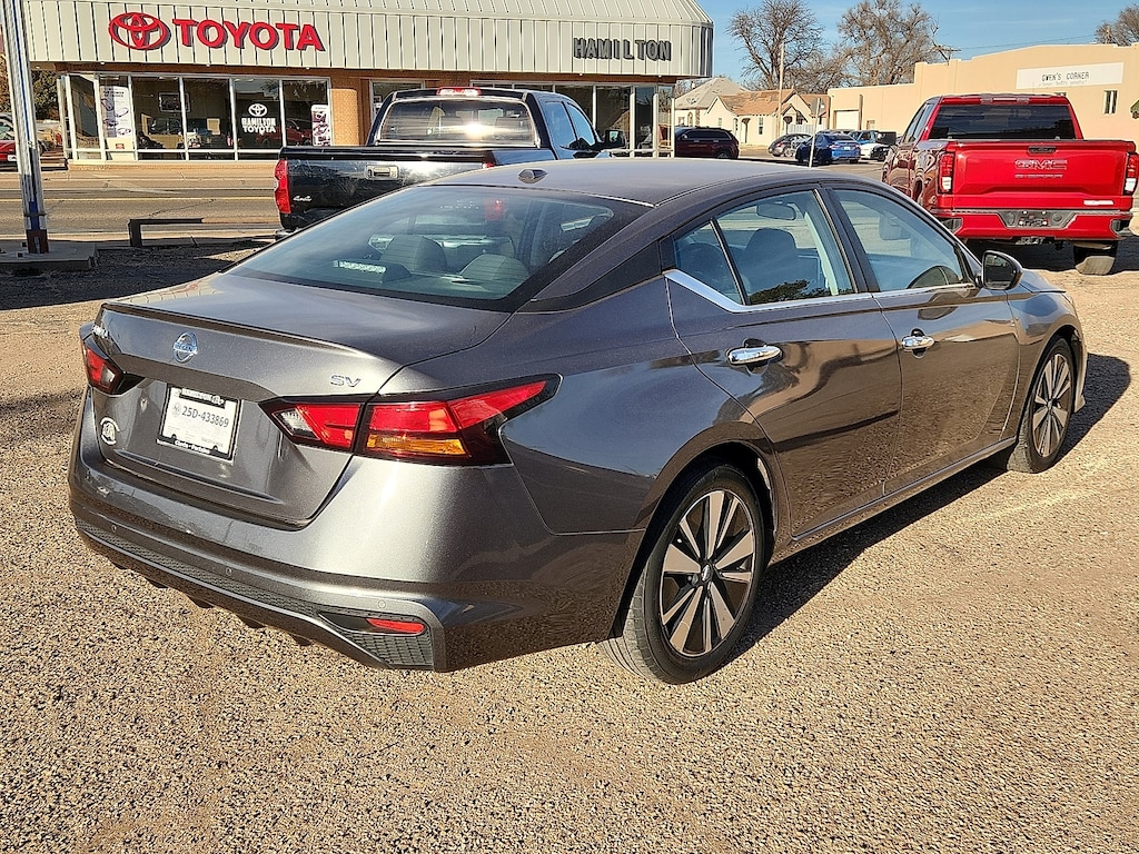Used 2022 Nissan Altima 2.5 SV Sedan