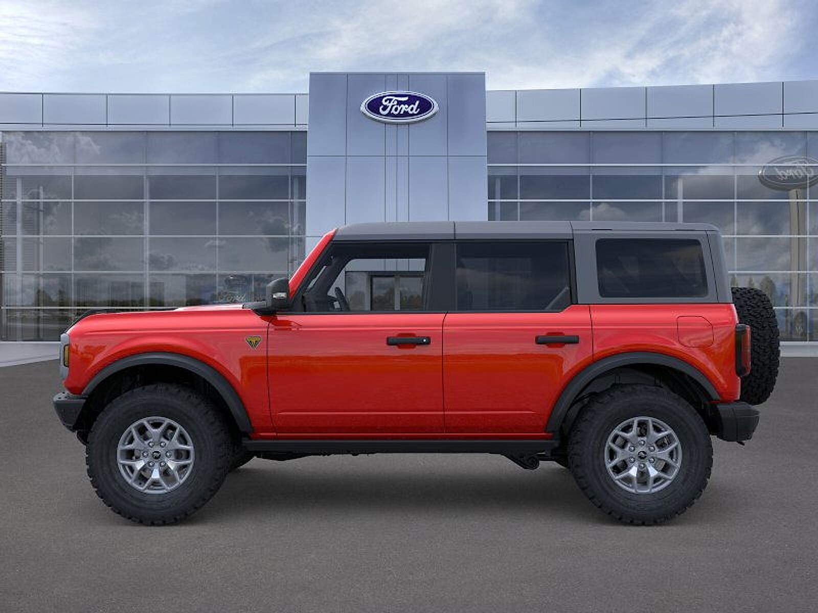 2024 Ford Bronco Badlands photo 3