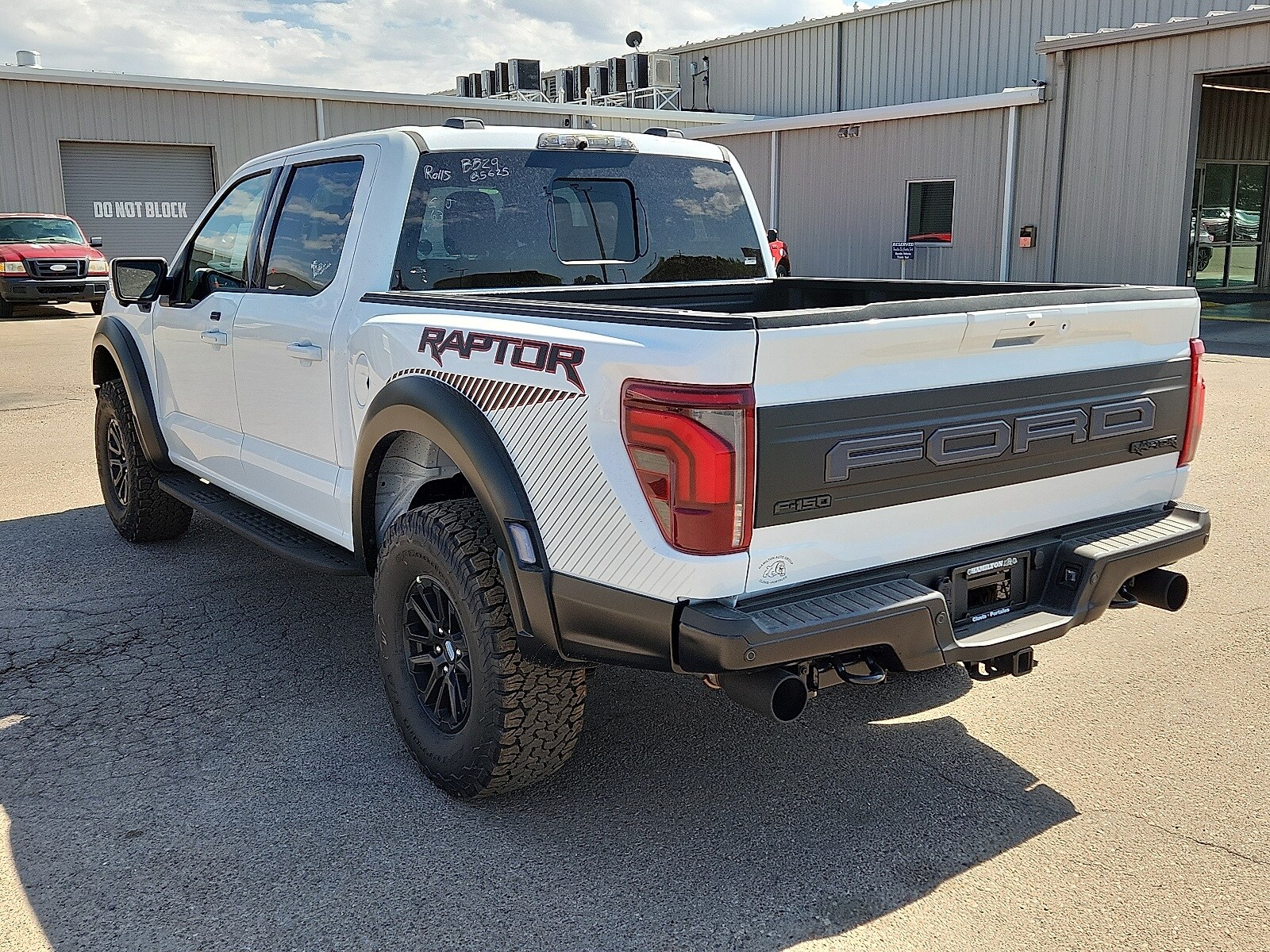 2025 Ford F-150 Raptor photo 3