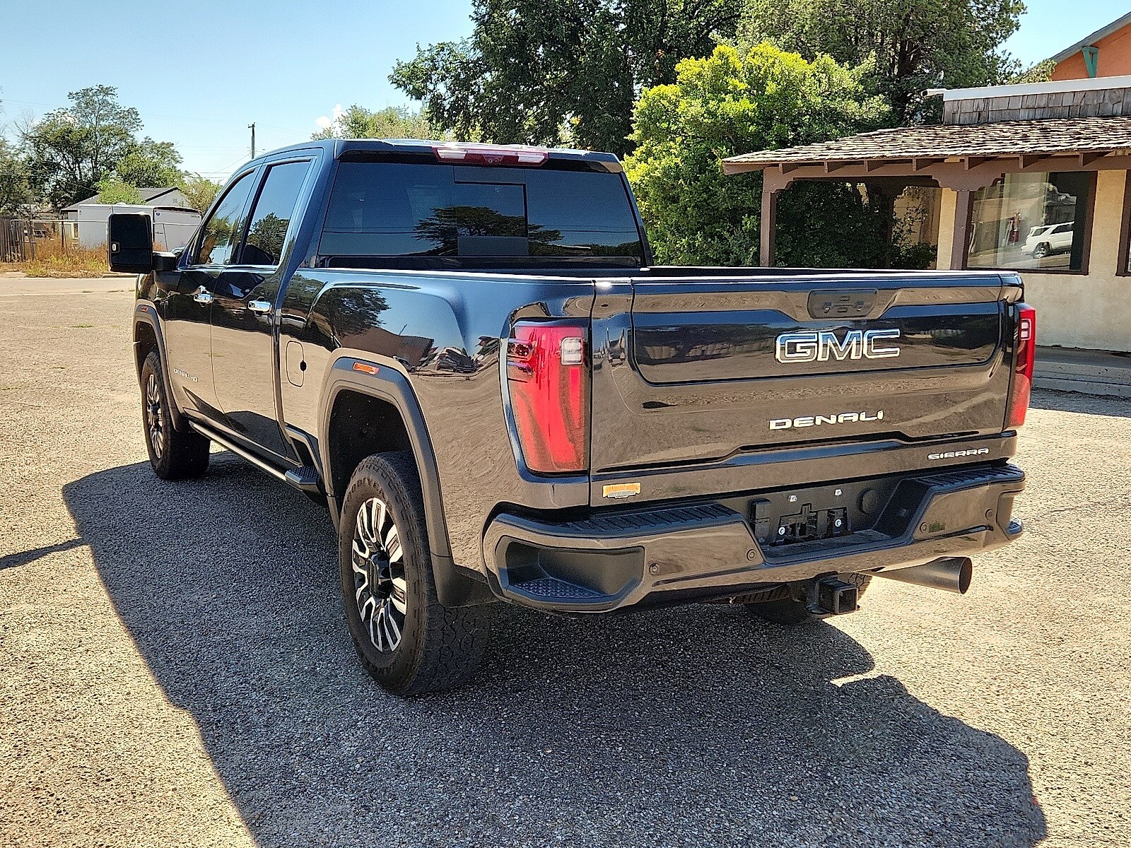 2024 Gmc Sierra 2500 HD Denali Ultimate photo 3