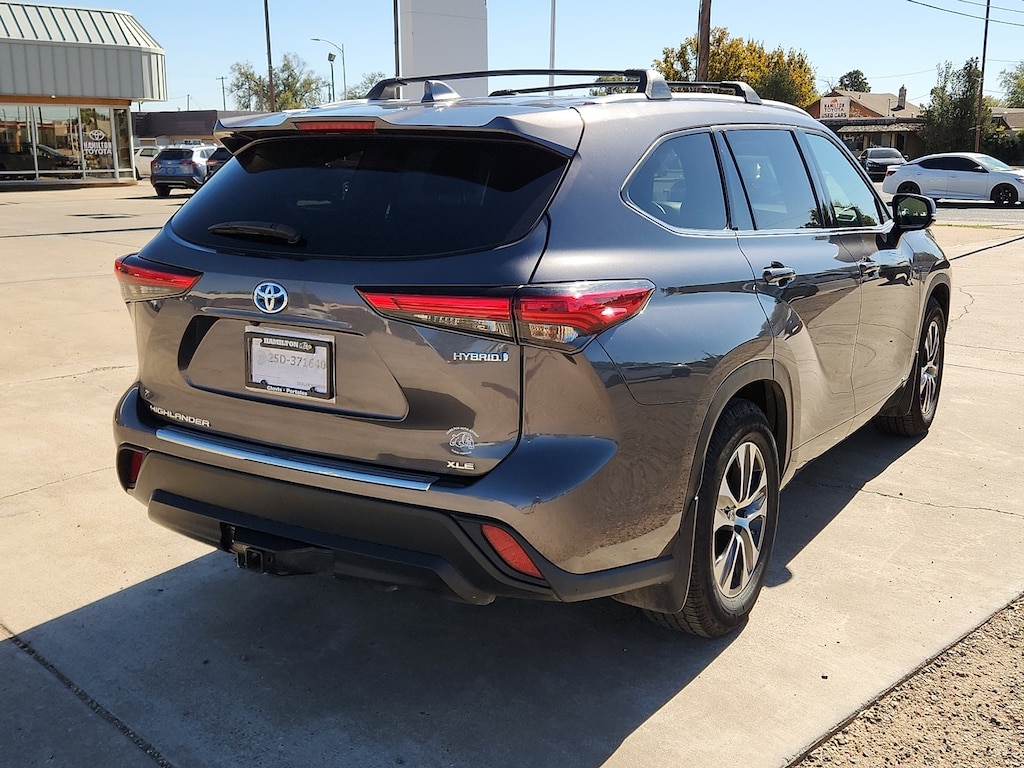 Used 2022 Toyota Highlander Hybrid XLE SUV