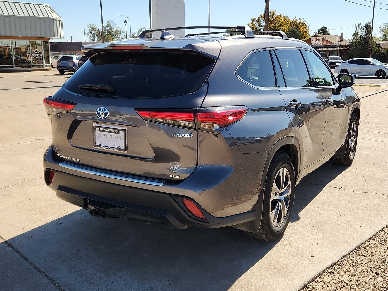 2022 Toyota Highlander Hybrid XLE photo 4