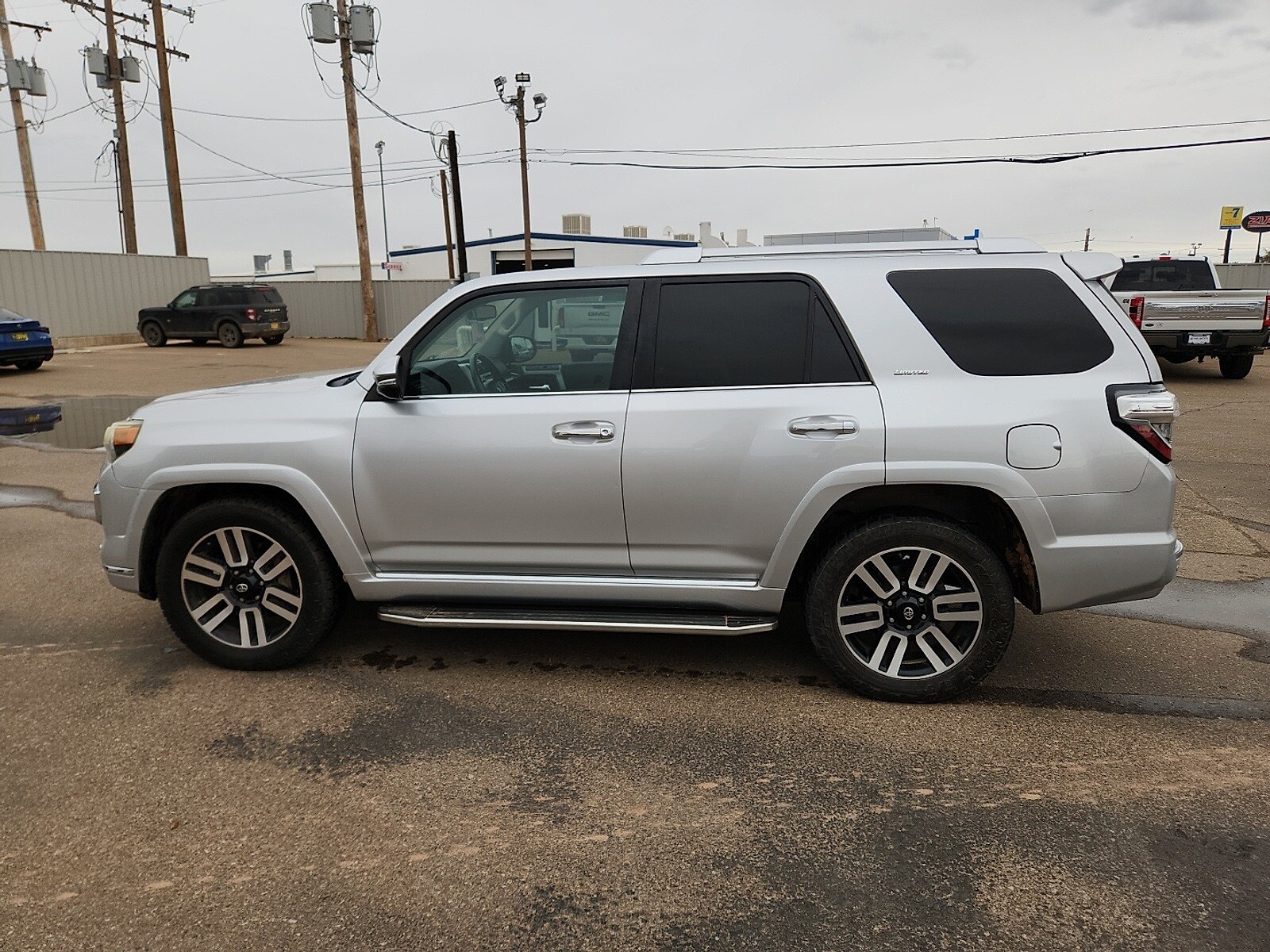 2016 Toyota 4Runner Limited photo 2