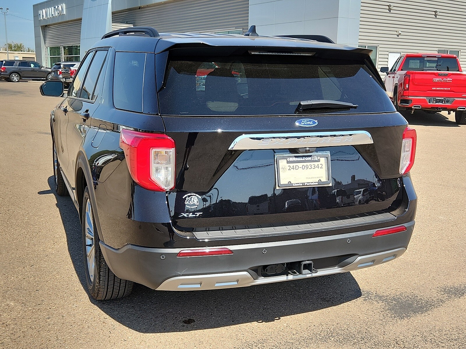 2024 Ford Explorer XLT photo 3