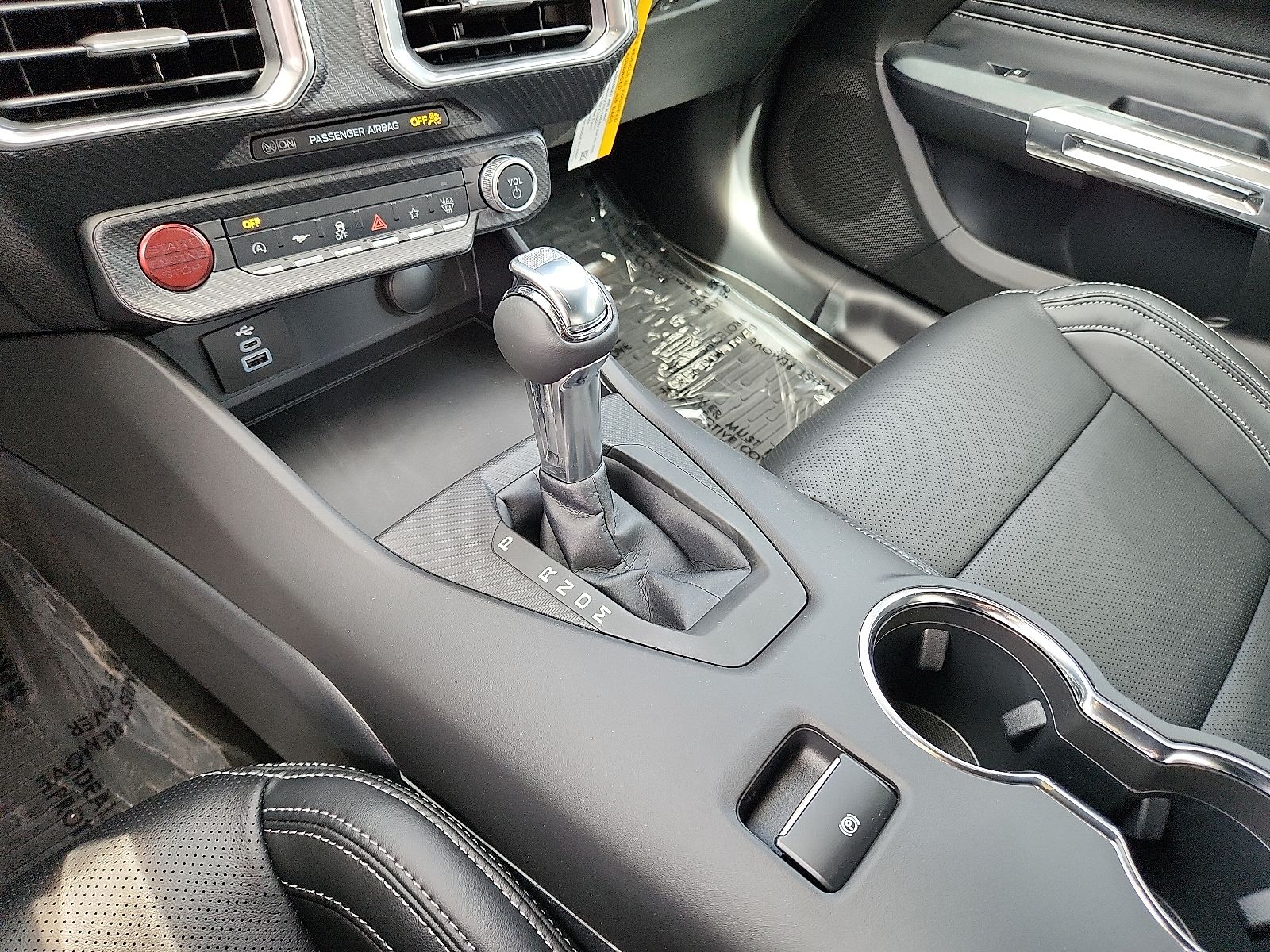 2025 Ford Mustang GT Premium Convertible - Photo 17