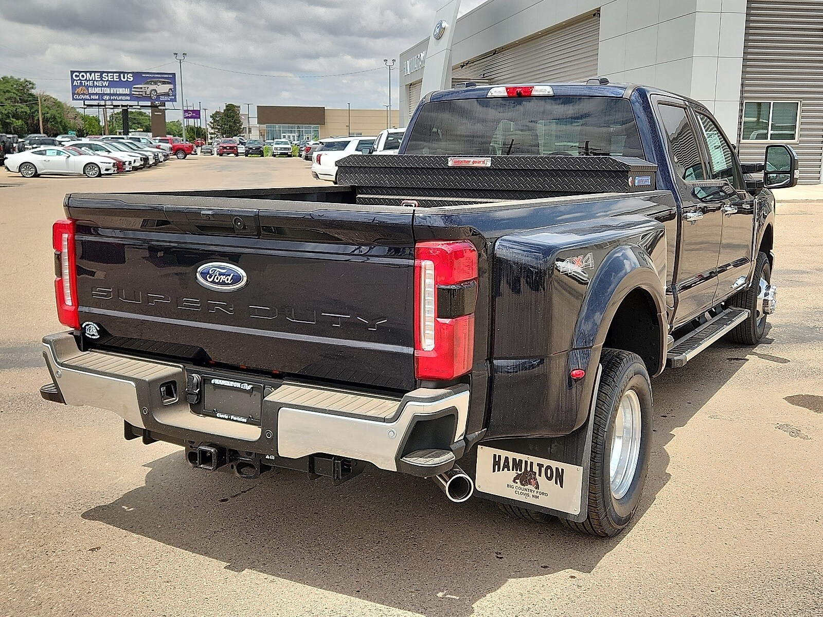 2025 Ford F-350 photo 3