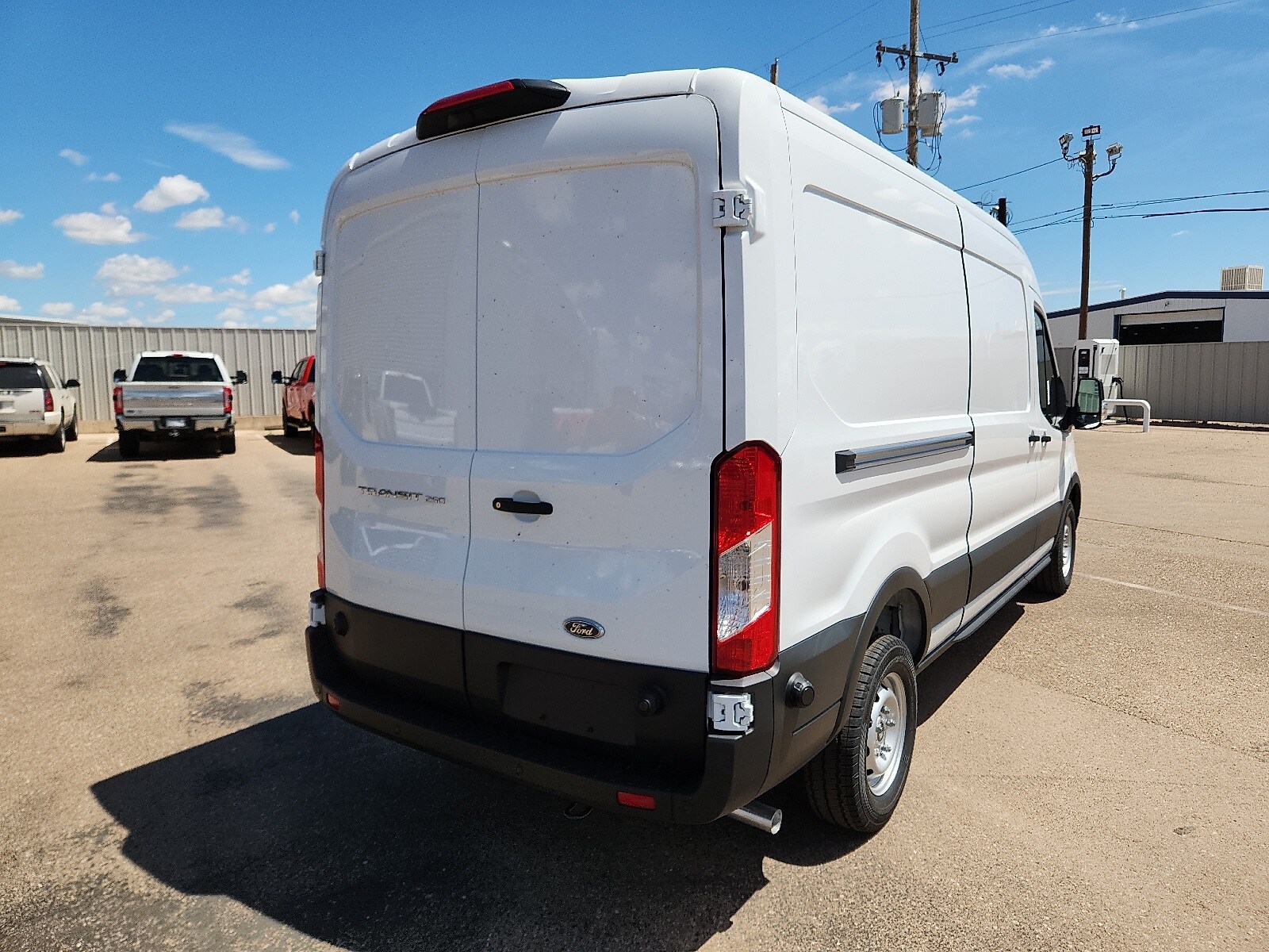 2025 Ford Transit photo 3