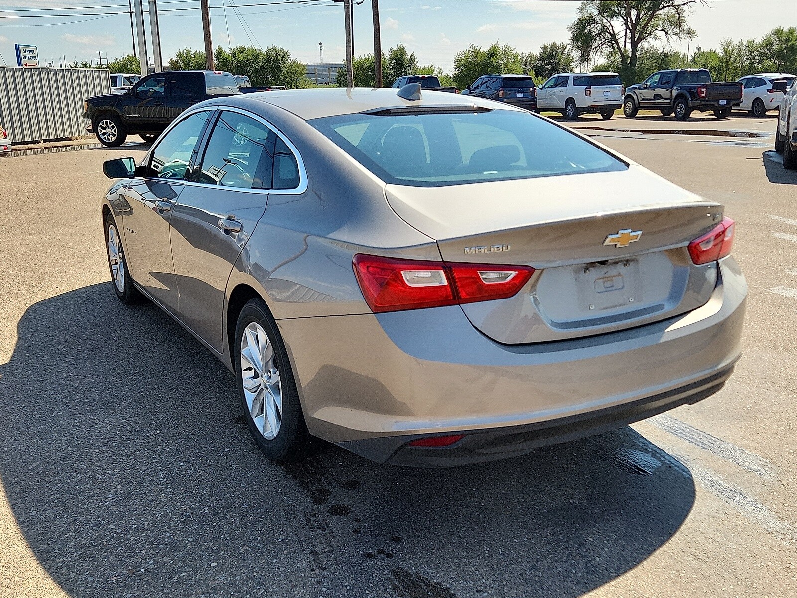 2023 Chevrolet Malibu 1LT photo 3