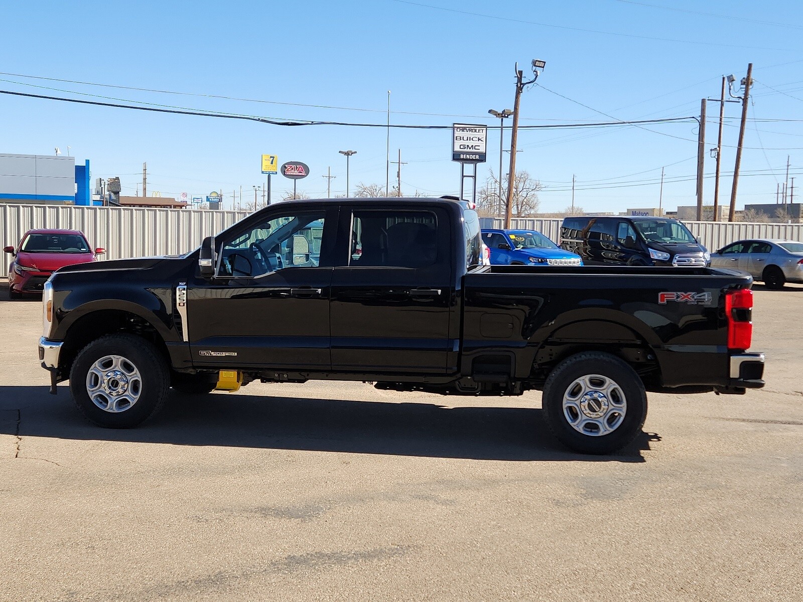 2025 Ford F-250 XLT photo 2