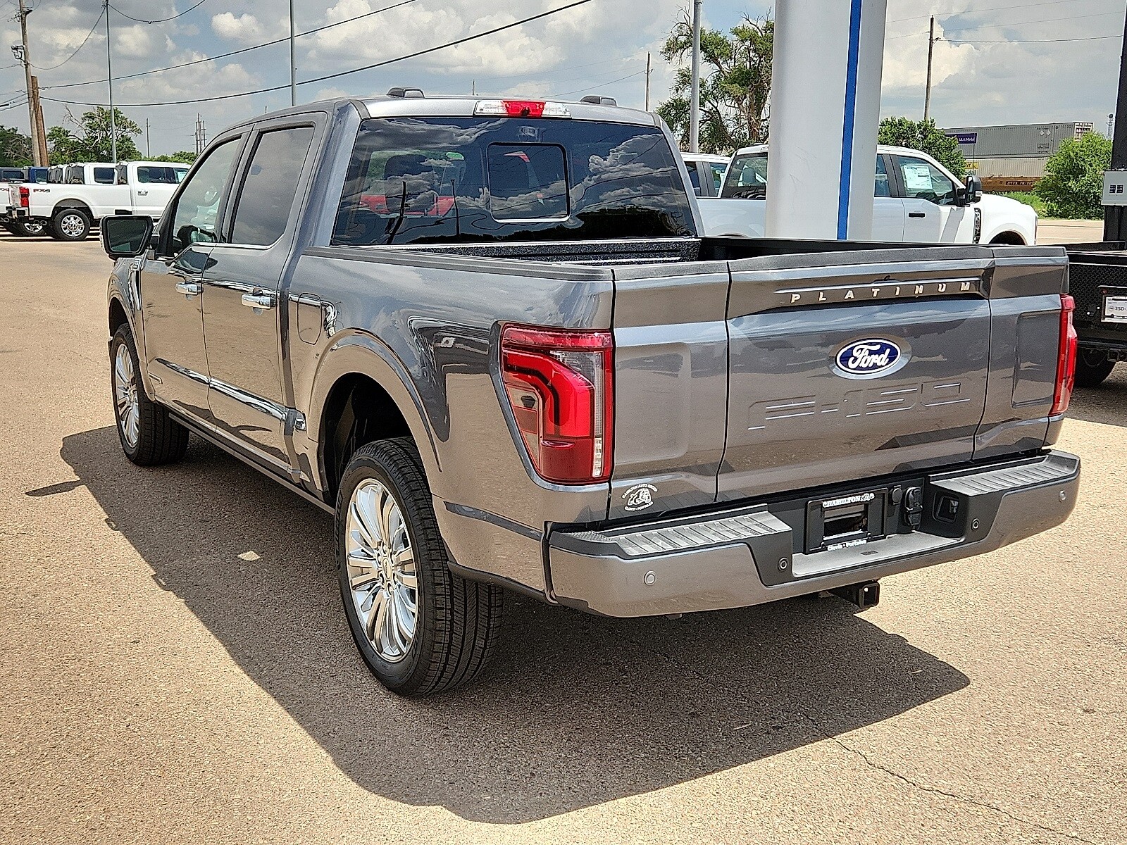 2025 Ford F-150 Platinum photo 3