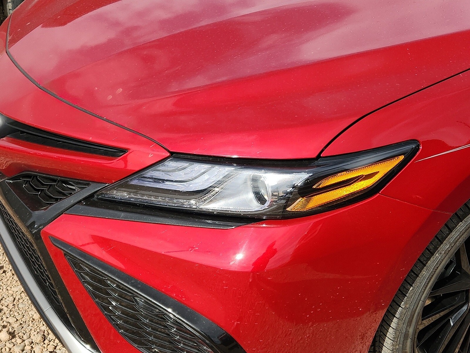 2024 Toyota Camry Hybrid XSE photo 2