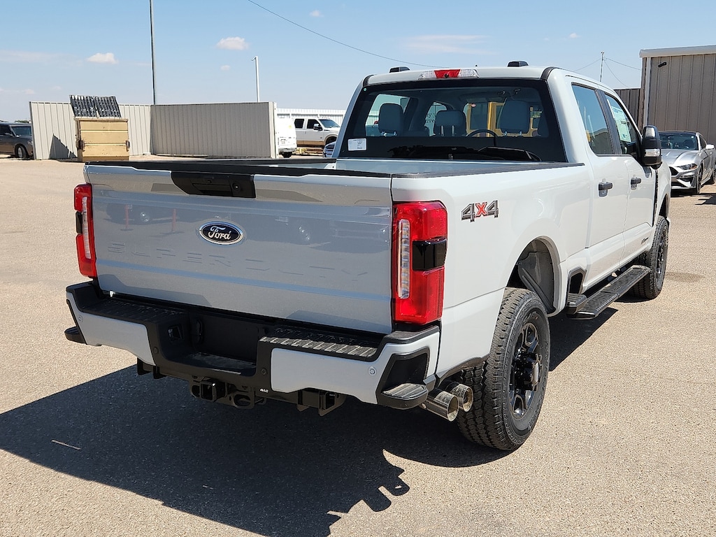 New 2025 Ford F-250  Truck Crew Cab