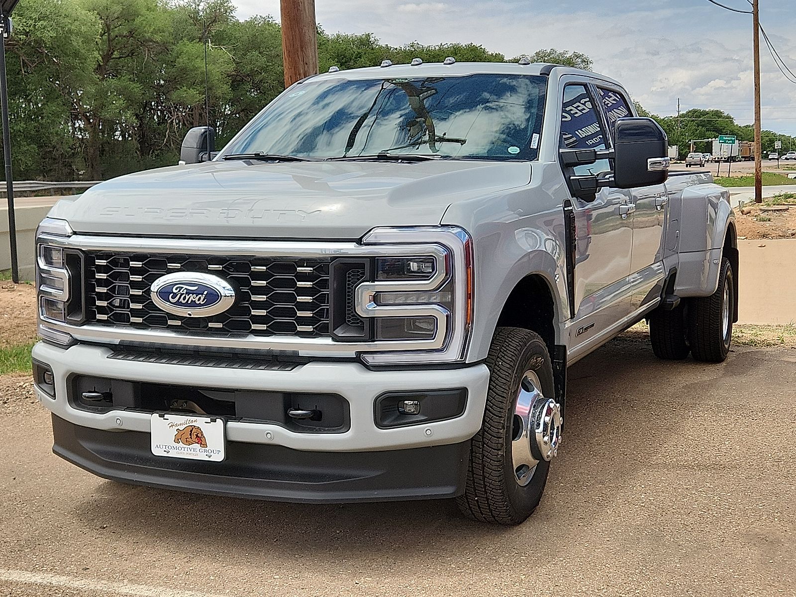 2026 Ford F-350 Platinum 4x4 Crew Cab 8' Box DRW's photo