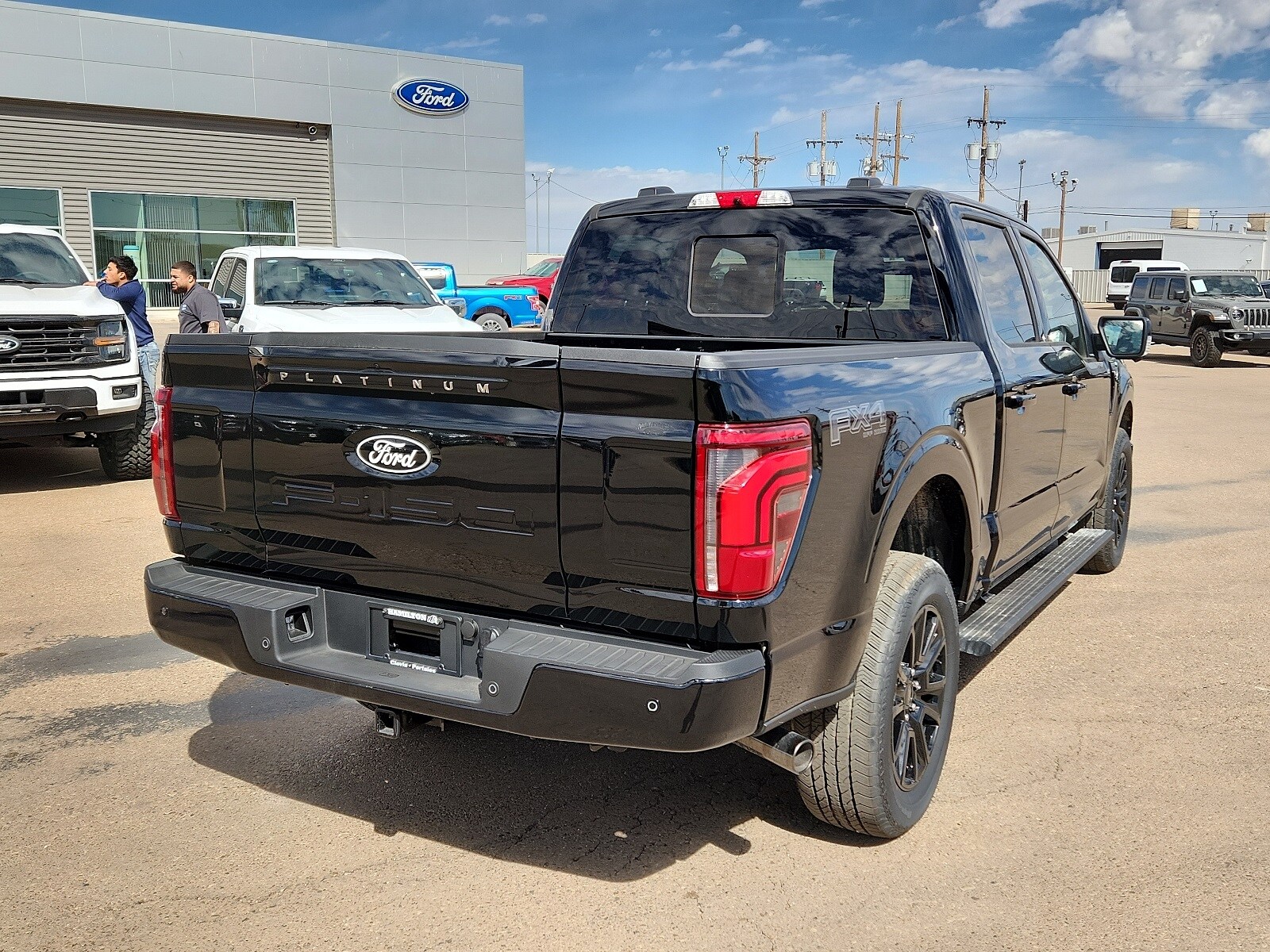 2025 Ford F-150 Platinum photo 4