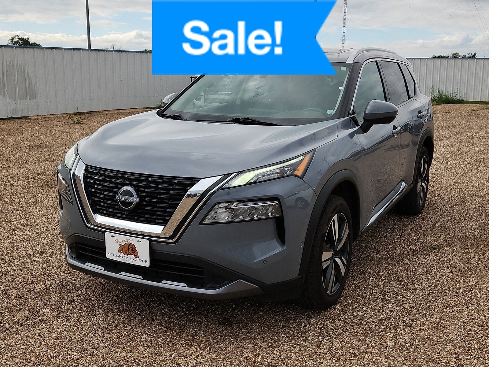 2023 Nissan Rogue SL's photo