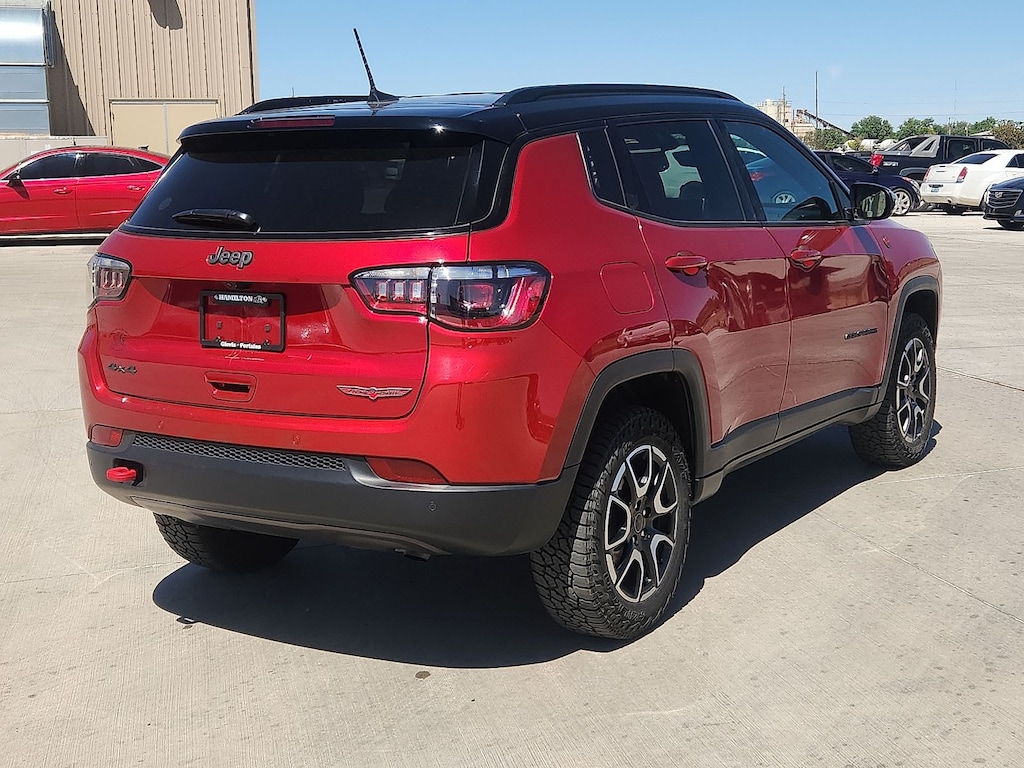 Used 2025 Jeep Compass Trailhawk SUV