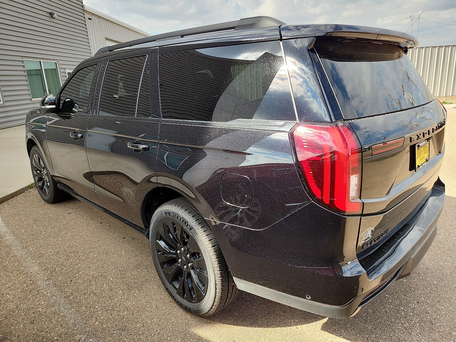 2025 Ford Expedition Platinum photo 2