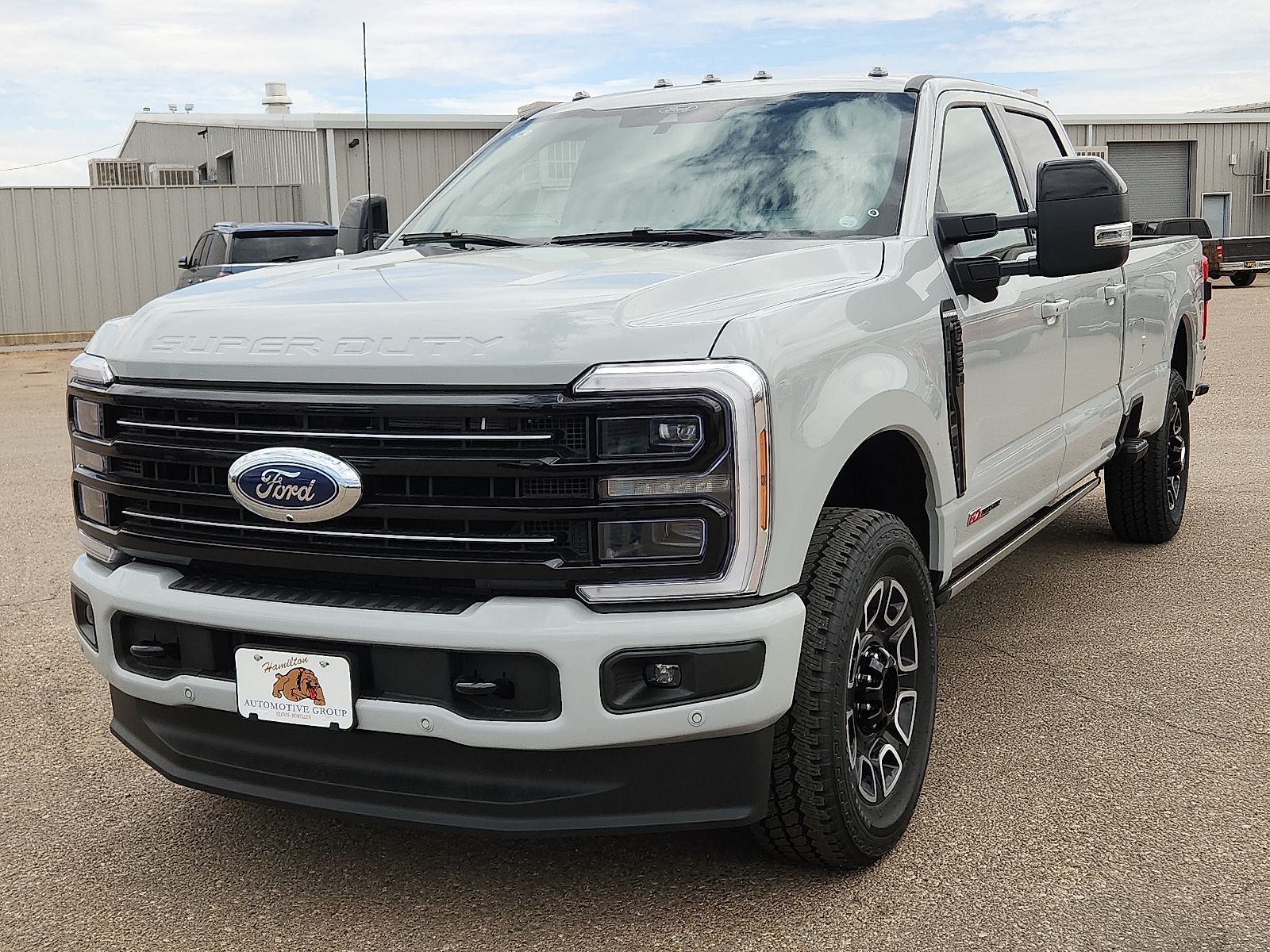 2026 Ford F-350 Platinum 4x4 Crew Cab 8' Box SRW's photo