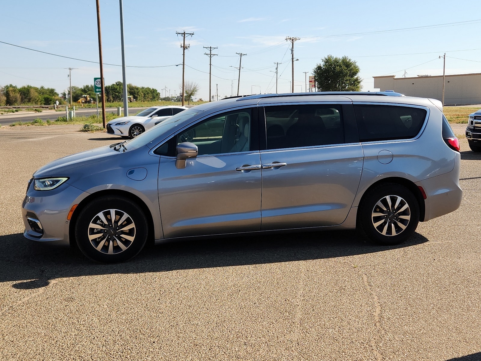 Used 2021 Chrysler Pacifica Hybrid Touring L with VIN 2C4RC1L78MR594104 for sale in Portales, NM