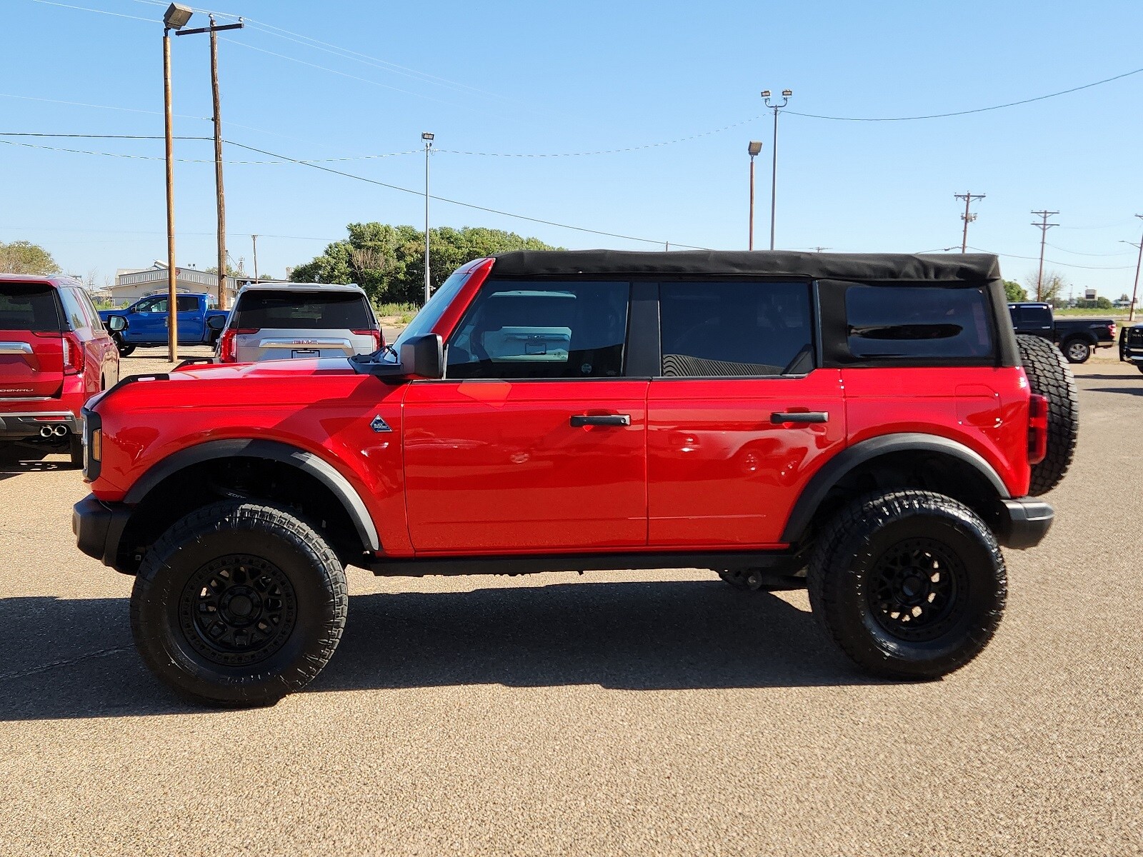 Used 2022 Ford Bronco 4-Door Black Diamond with VIN 1FMEE5DH8NLB25866 for sale in Portales, NM