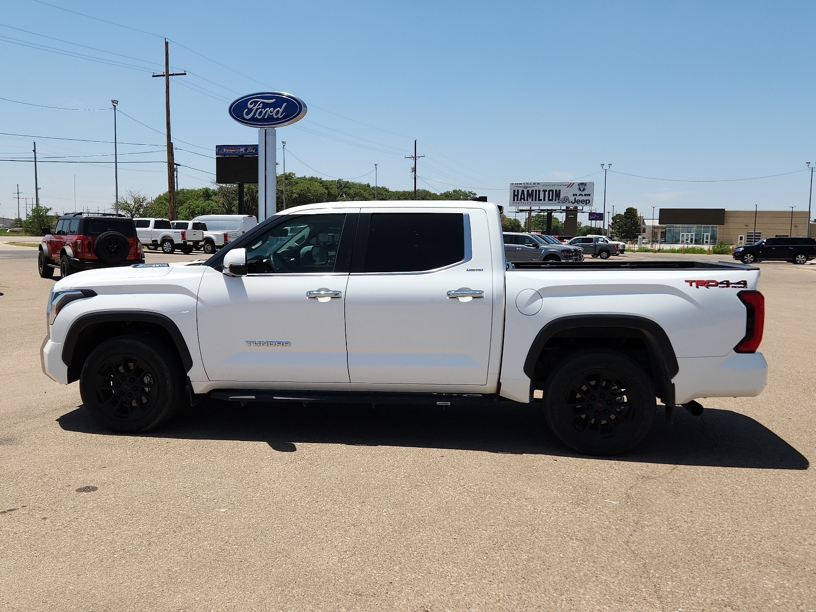 Used 2022 Toyota Tundra Limited with VIN 5TFJC5DB2NX002139 for sale in Portales, NM