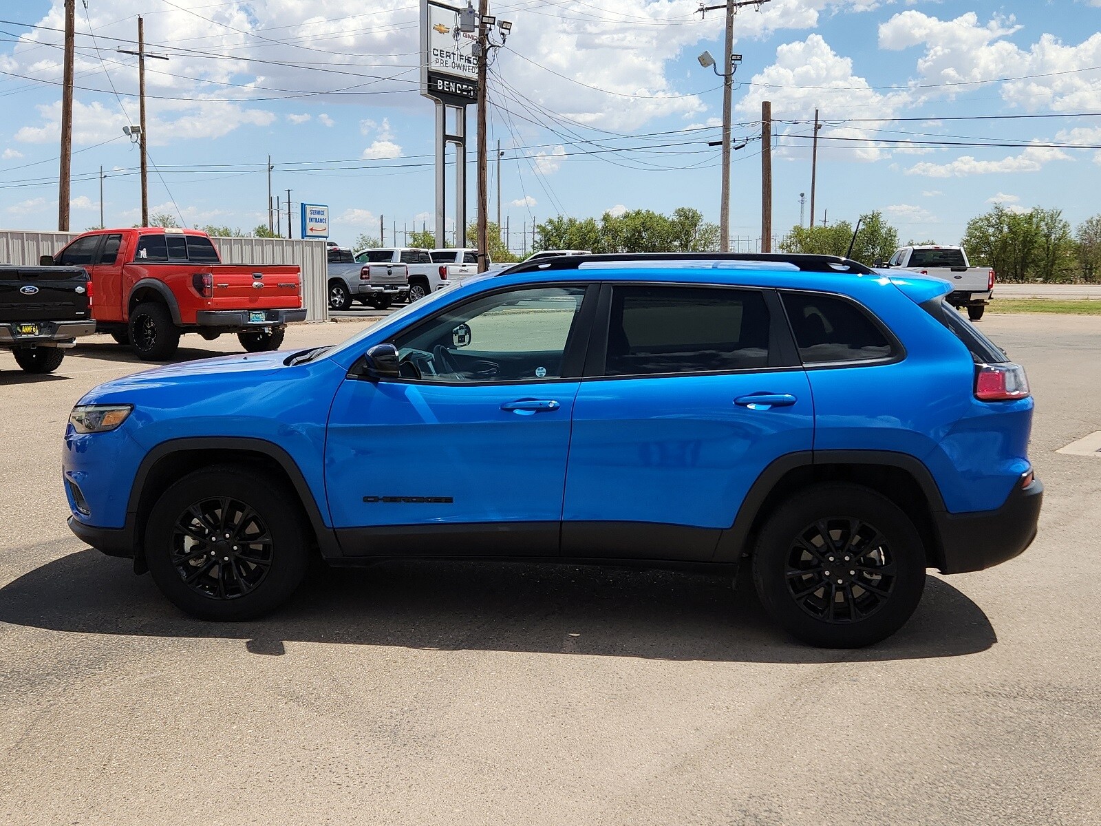 Used 2023 Jeep Cherokee Altitude Lux with VIN 1C4PJMMB2PD116298 for sale in Portales, NM