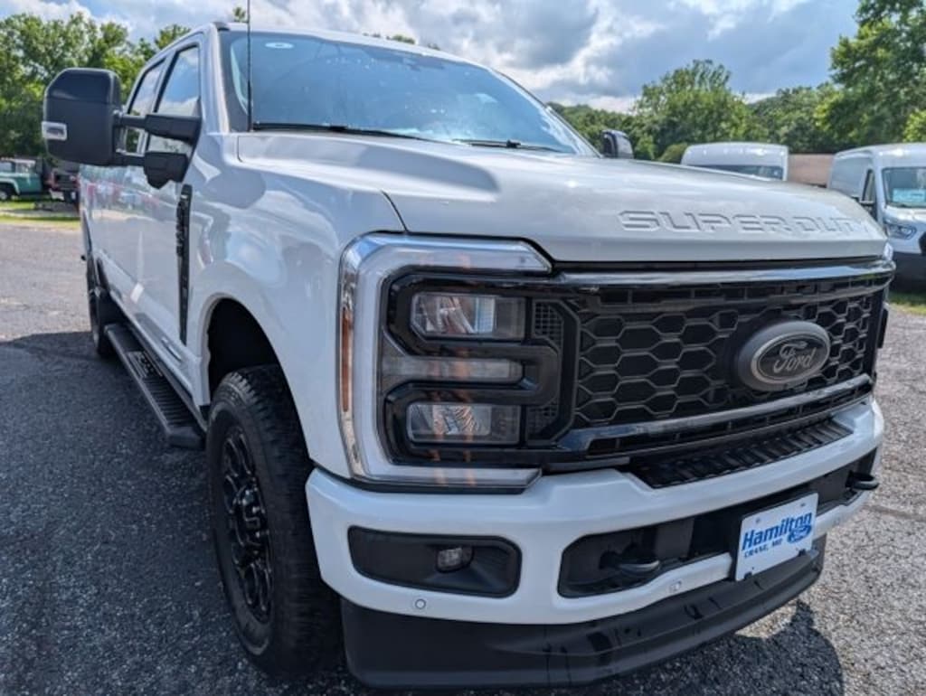 New 2025 Ford F-250 Truck Crew Cab