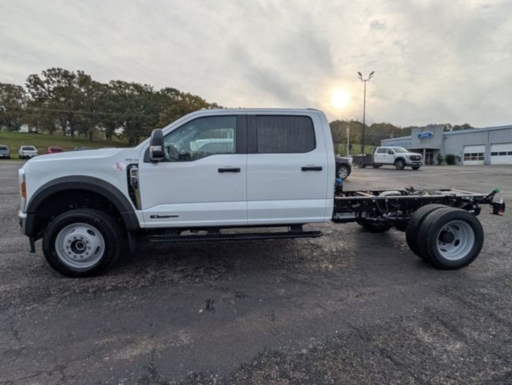 New 2026 Ford F-450 Chassis Truck Crew Cab