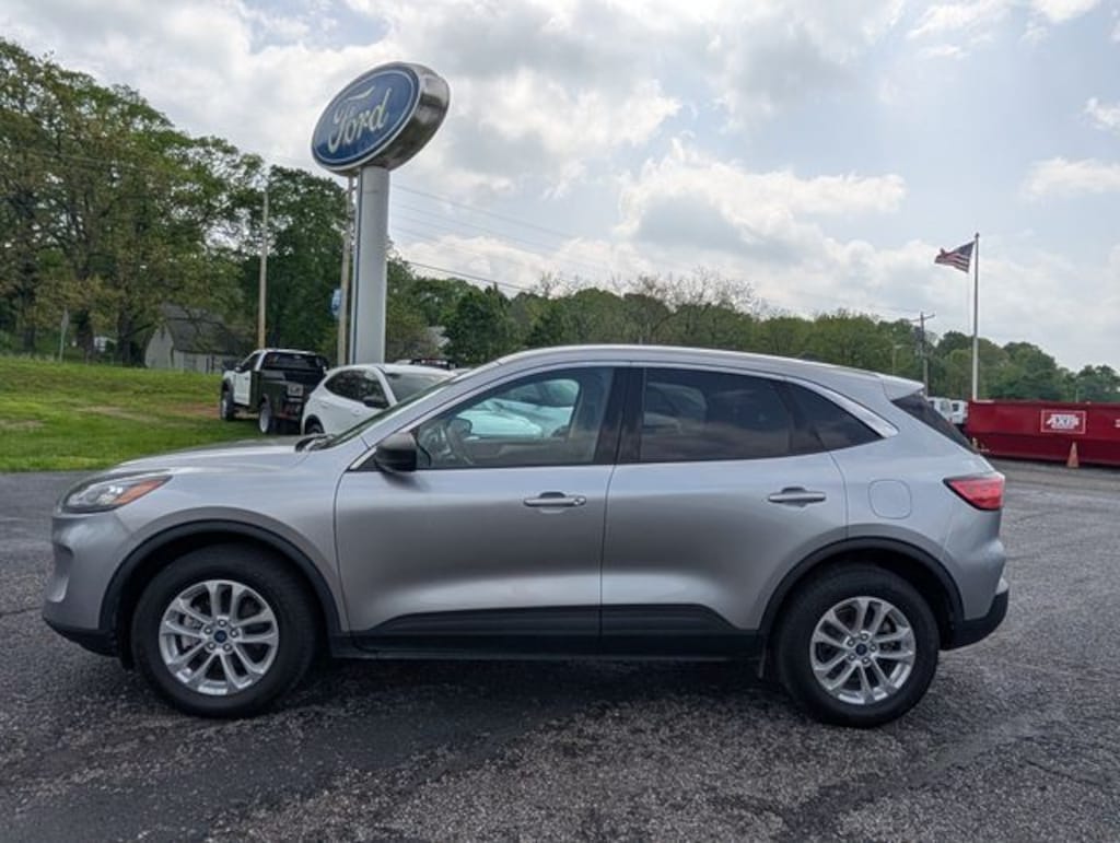 Used 2022 Ford Escape SE Hybrid SUV