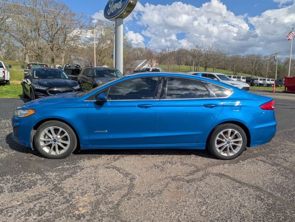 Used 2019 Ford Fusion Hybrid SE Sedan