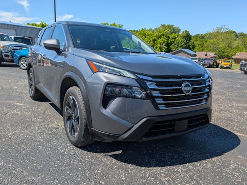 Used 2024 Nissan Rogue SV SUV