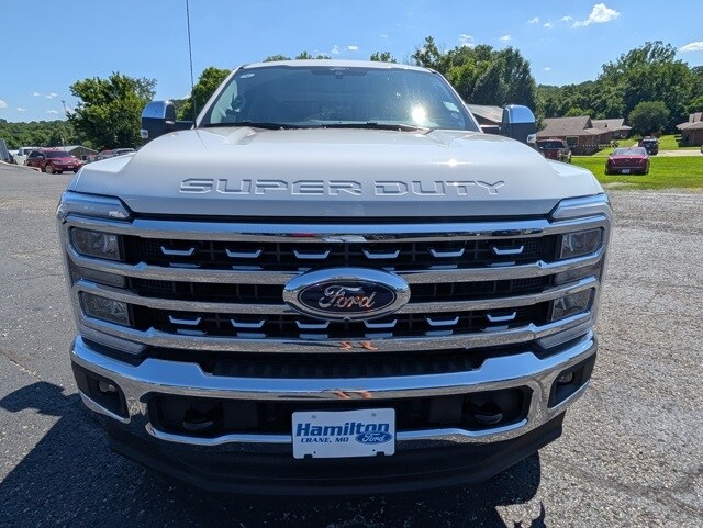 2025 Ford F-350 Lariat photo 3