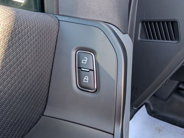 2025 Ford F-150 XL - Photo 23