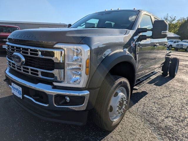 2026 Ford F-550 Super Duty Chassis Cab XL's photo