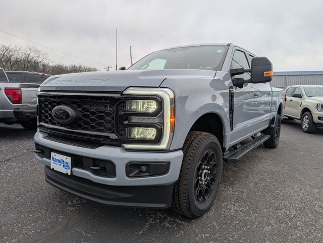 2026 Ford F-350 Super Duty Lariat's photo