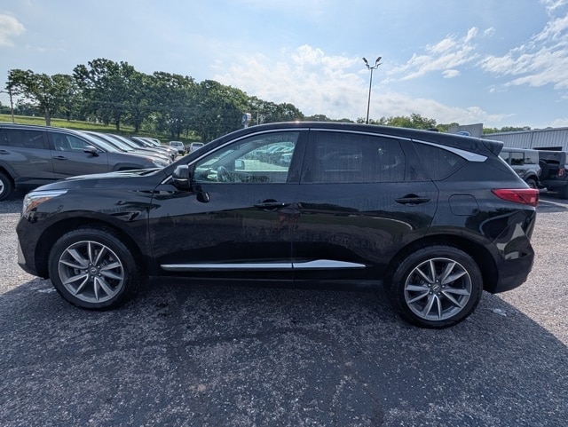 Used 2019 Acura RDX Technology Package with VIN 5J8TC2H59KL027362 for sale in Crane, MO